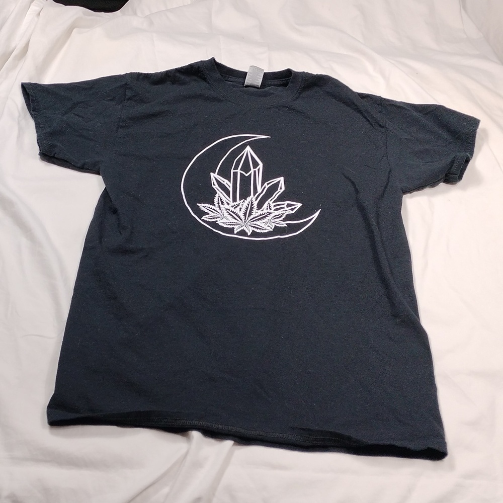 Potted men's t shirt size medium